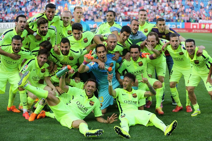 Barcelona comemora título espanhol (Foto: Cesar Manso / AFP)