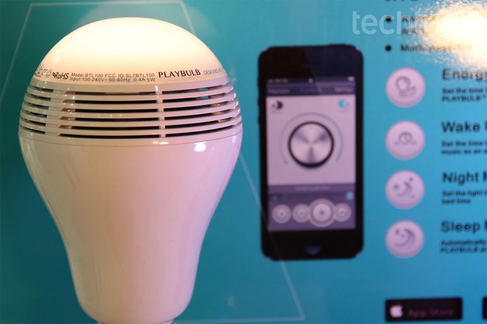 Lâmpada de LED Playbulb é atração na Eletrolar Show 2014 (Foto: Isadora Díaz/TechTudo) Lâmpada de LED Playbulb é atração na Eletrolar Show 2014 (Foto: Isadora Díaz/TechTudo)