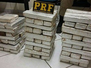 Droga apreendida pela PRF (Foto: Polícia Rodoviária Federal/Divulgação)