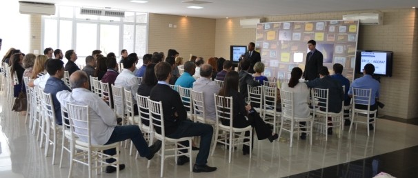 Palestrantes mostram de uma forma dinâmica como inovar no atual mercado (Foto: Reprodução / TV Diário)