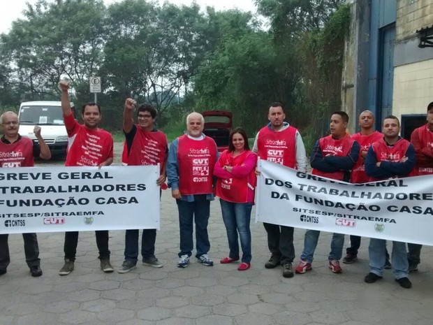 Funcionários da Fundação Casa pedem aumento salarial (Foto: Solange Freitas/G1)