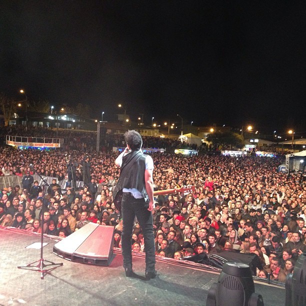 Zezé Di Camargo durante show em Lages,  (Foto: Reprodução/Instagram)