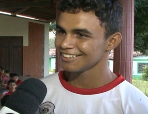 Éverton Xavier, atleta de taekwondo do projeto Lutando Pela Paz, de Guarabira, Paraíba (Foto: Reprodução / TV Paraíba)
