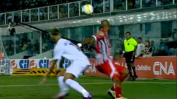 FRAME Neymar santos lençol Nunes (Foto: Reprodução / SporTV)