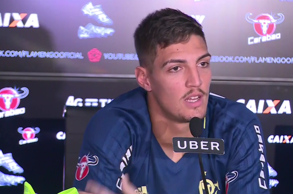 Thiago, camisa 1 do Flamengo, quer parar Dourado no clássico (Foto: Reprodução SporTV)