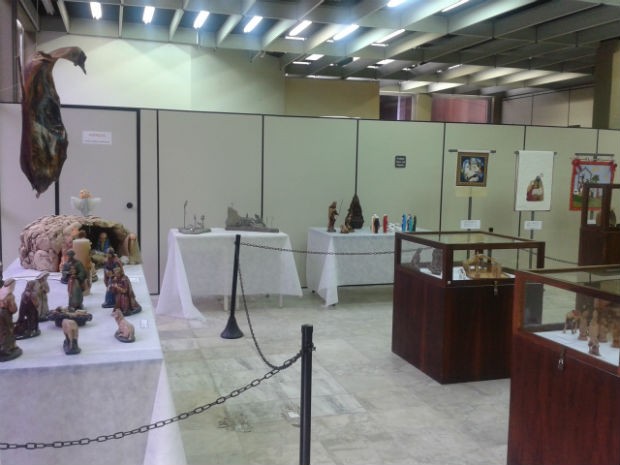 A exposição dos presépios fica no Museu Campos Gerais até o dia 14 de dezembro (Foto: Silvia Cordeiro/G1 PR)