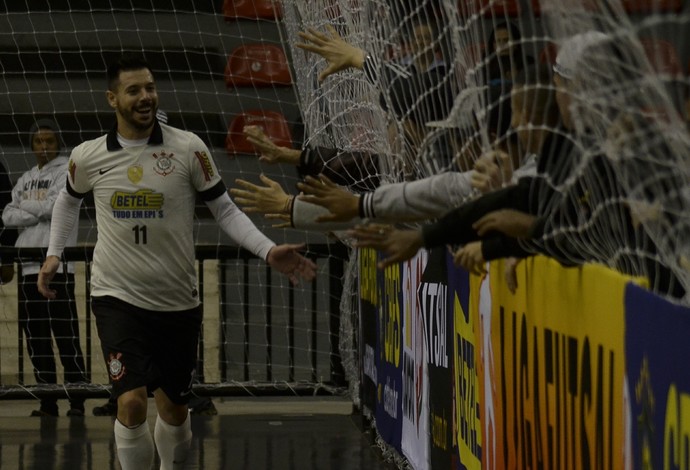 Corinthians goleia o Atlântico Erechim por 4 a 0