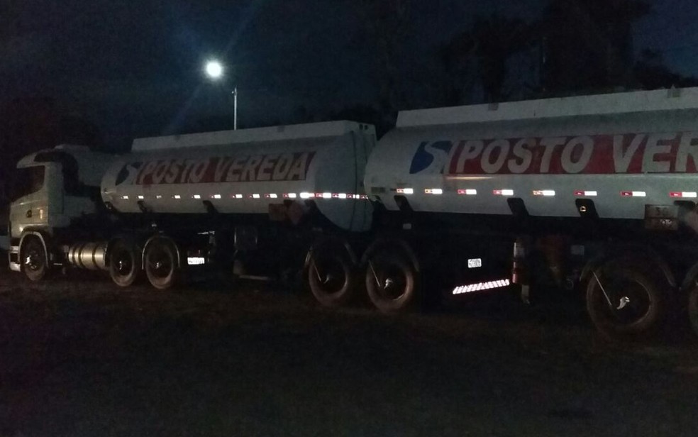 Carreta apreendida foi levada para Delegacia de Polícia de Itapecuru Mirim (MA) (Foto: Divulgação/Polícia Rodoviária Federal)