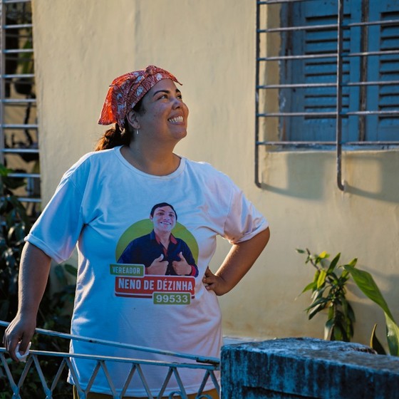 A atriz Fabiana Karla caracterizada como a personagem do seu novo filme Lucicreide (Foto: Tati Barroso)
