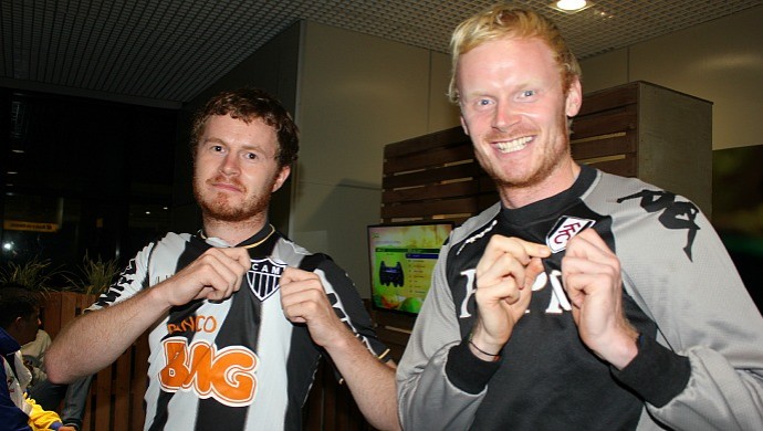 Calum Leahy, 26, and Henry May, 28 (Photo: Adeilson Albuquerque)