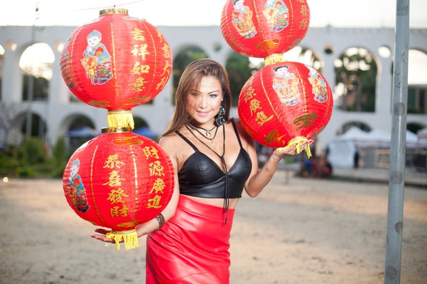 Missaka comemora o ano novo chinês.  (Foto: Anderson Barros / EGO)