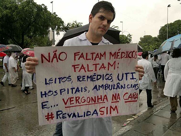 Médico Guilhermino Nogueira exige que o exame Revalida seja aplicado aos profissionais estrangeiros (Foto: Luna Markman / G1)