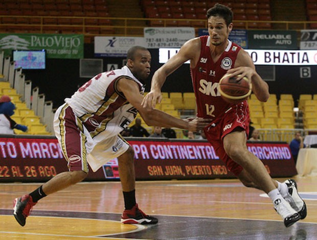 Basquete - Pinheiros x Lanus (Foto: Samuel Vélez/FIBA Américas )