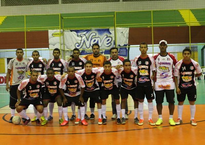 Santa Cruz de Petrolina está invicto na Copa TV Grande Rio de Futsal  (Foto: Amanda Lima)