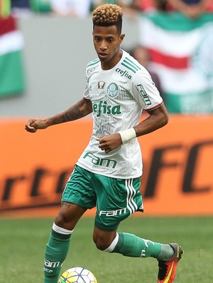 Tchê Tchê foi titular do Palmeiras e minimiza confusão 