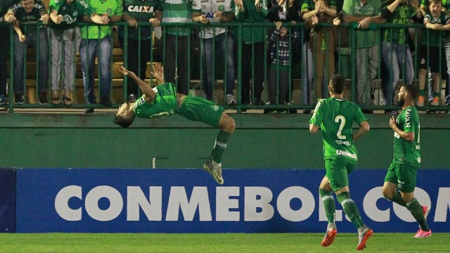 Gol Chapecoense x Defensa y Justicia (créditos: REUTERS/Diego Vara)