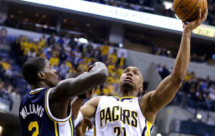 David West basquete NBA jogo Indiana e Utah (Foto: AFP)