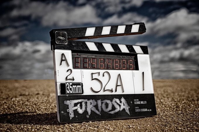 Chris Hemsworth posta foto de início das gravações de Furiosa (Foto: Reprodução/Twitter)