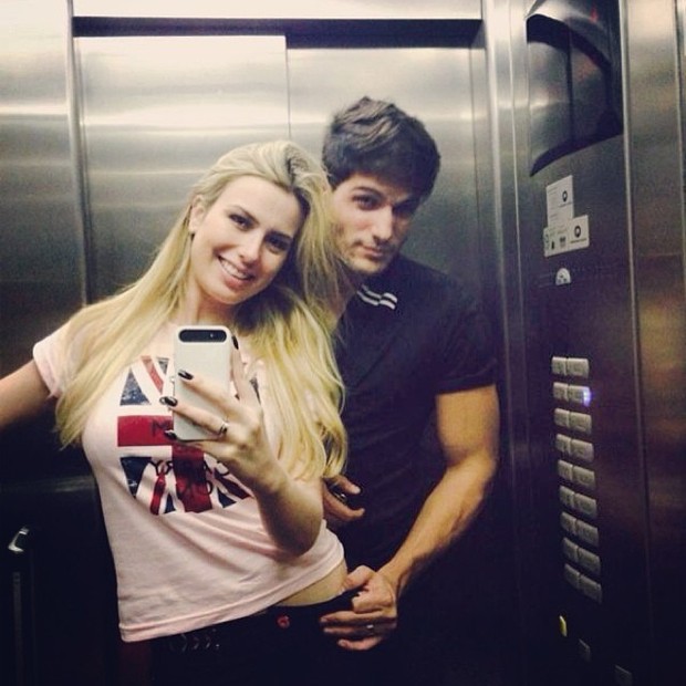 Ex-BBBs Fernanda e André (Foto: Instagram)