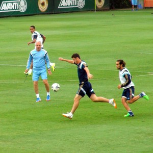 Dorival mantém time do Verdão, mas faz testes com Allione e Juninho