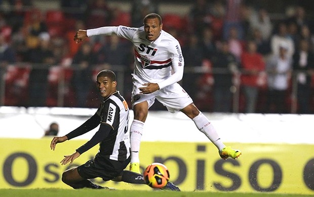 Luis Fabiano São Paulo e Ponte Preta (Foto: Paulo Pinto / saopaulofc.net)