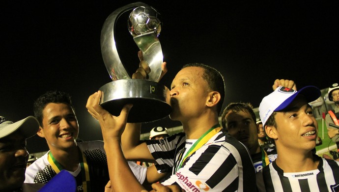 Botafogo-PB campeão da Série D 2013 (Foto: Rizemberg Felipe/Jornal da Paraíba)