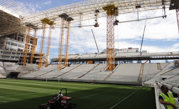 VISITA DO COL À ARENA CORINTHIANS  (Foto: Alexandre Lozetti)