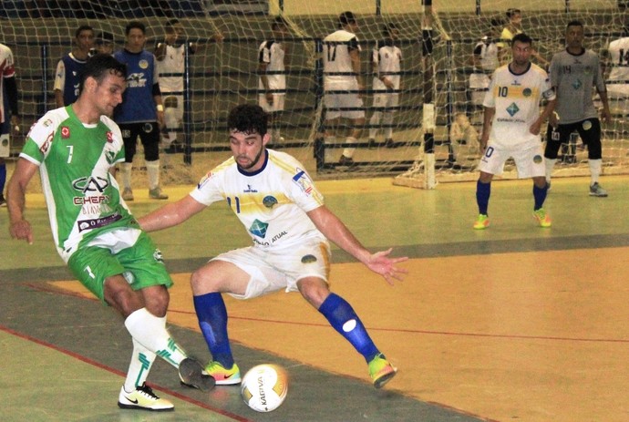 Independente fez no segundo tempo, mas levou após avançar com goleiro-linha (Foto: Imagem/Tércio Neto)