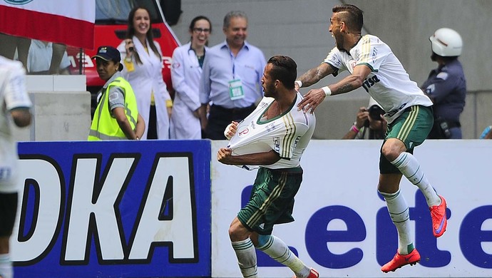 Leandro Pereira diz que time resgatou 