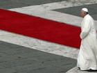Francisco afirma estar 'aberto a sugestões' para reformar o papado