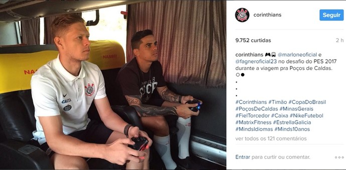 Com videogame no ônibus, Timão viaja para estreia na Copa do Brasil