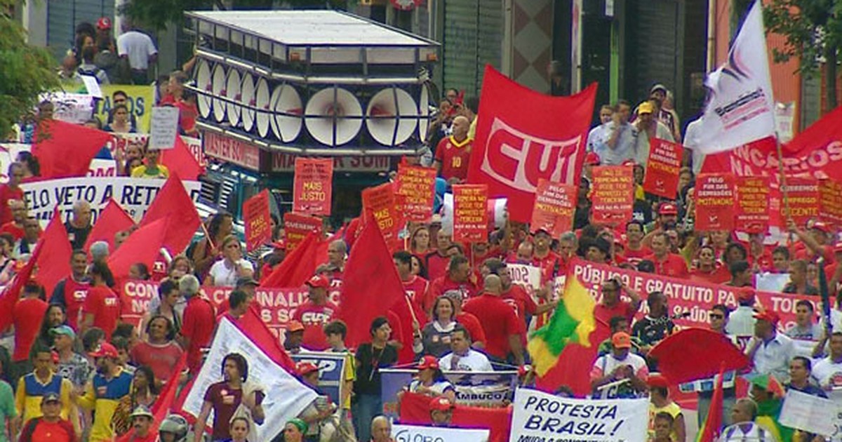 G Marcha De Sindicatos E Movimentos Sociais Para Centro Do Recife