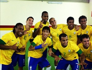 Neymar comemora título do Superclássico com a Seleção (Foto: Reprodução / Instagram)