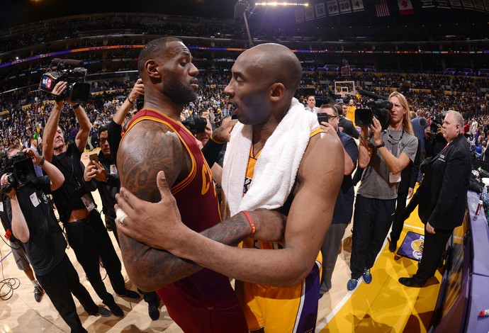 LeBron James e Kobe Bryant Lakers x Cavs NBA (Foto: Getty)