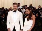 David e Victoria Beckham dão show de estilo em baile de gala nos EUA