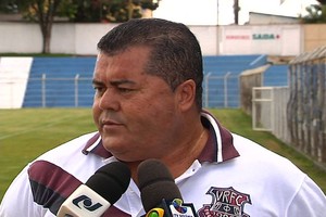 João Rodrigues, gerente de futebol da Aparecidense (Foto: Reprodução/TV Anhanguera)