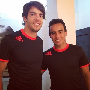 Em dia de folga do Timão, Jadson encontra Kaká em evento: 