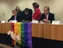 Governo federal cria comissão para combater violência à LGBTs