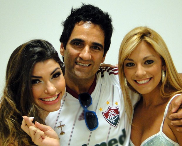 Ana Paula, Sylvão e Lívia estão na torcida pelo tetra do Flu (Foto: Domingão do Faustão / TV Globo)