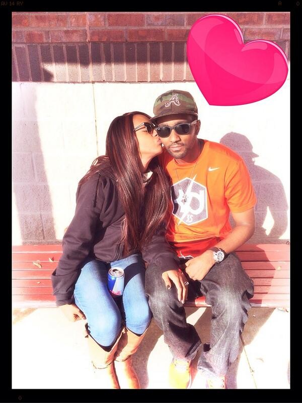 Bobbi Kristina posa com o agora marido, o meio-irmão Nick Gordon (Foto: Twitter / Reprodução)