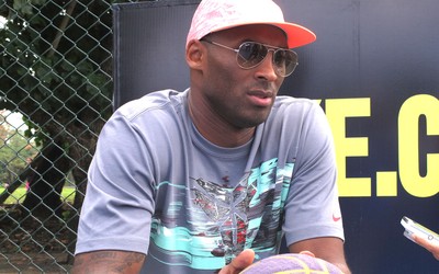 Kobe Bryant em inauguração de quadra de basquete no Aterro do Flamengo (Foto: Flávio Dilascio)