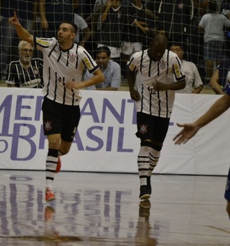 Itapeva impõe primeira derrota ao Corinthians na Liga Paulista de Futsal