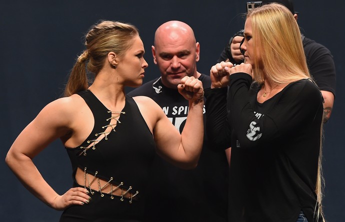 Ronda Rousey x Holly Holm encarada UFC Go Big (Foto: Getty Images)