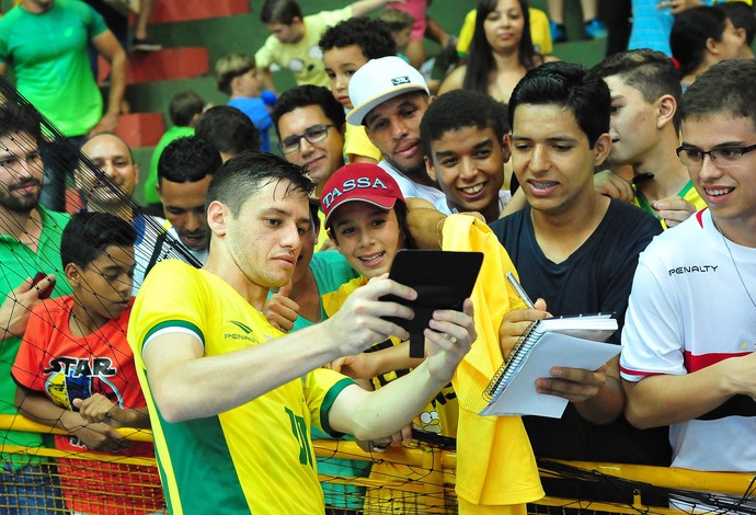 Xuxa Brasil Paraguai grand prix futsal (Foto: Ricardo Artifon/CBFS)