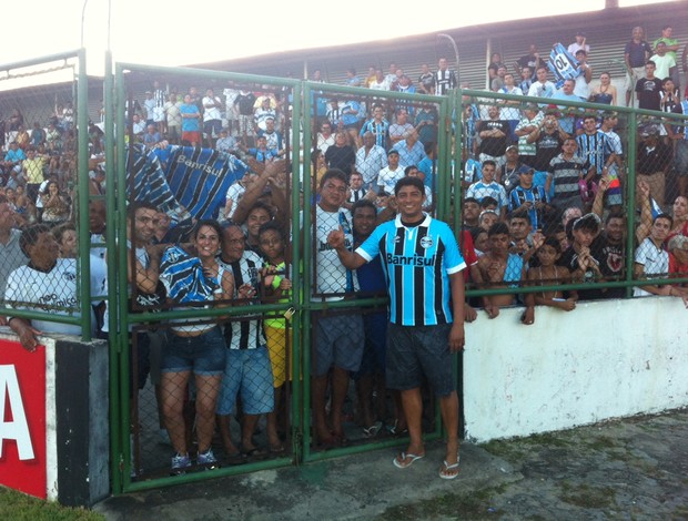 Jardel atendeu torcida em treino do Grêmio (Foto: Vitor Rodriguez/Divulgação, Grêmio)