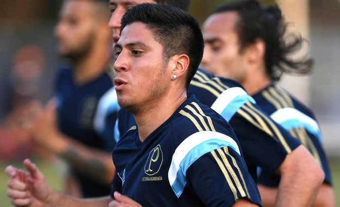 Valdivia e Cristaldo são as novidades de Gareca para duelo com São Paulo