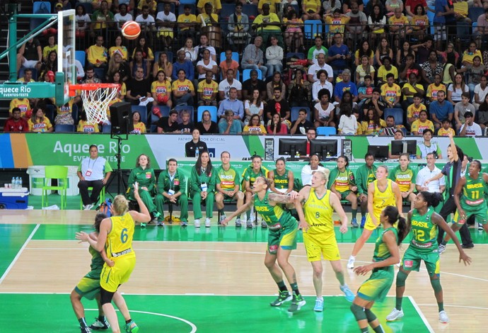 Austrália sagrou-se campeã do evento-teste de basquete ao vencer o Brasil (Foto: Carol Fontes)