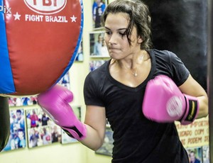 Kyra Gracie treinando MMA (Foto: William Burkhardt / BJJPix.com)