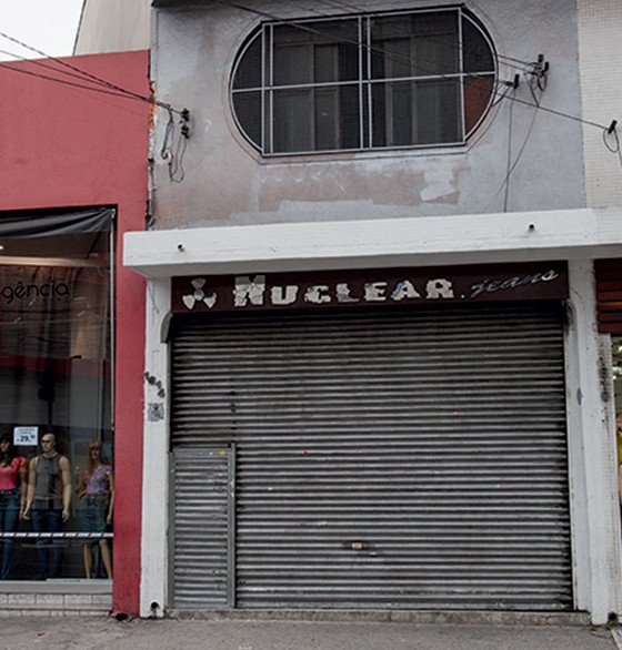 A loja em que Firas Allameddin é sócio de outro suspeito  (Foto: Rogério Cassimiro/ÉPOCA)