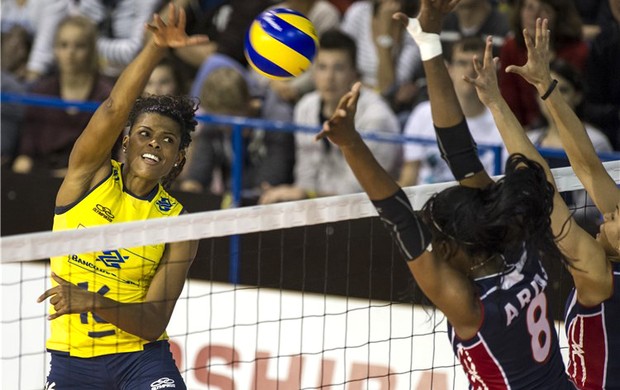 vôlei fernanda garay brasil e república dominicana Montreux (Foto: Lucas Vuttel / Divulgação) vôlei fernanda garay brasil e república dominicana Montreux (Foto: Lucas Vuttel / Divulgação)